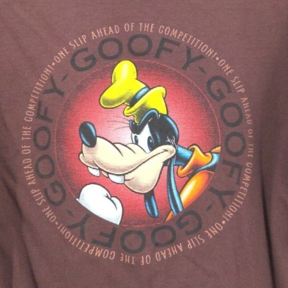 Disney Store Goofy T Shirt Mens Small Brown Long Sleeve One Slip Ahead New‎